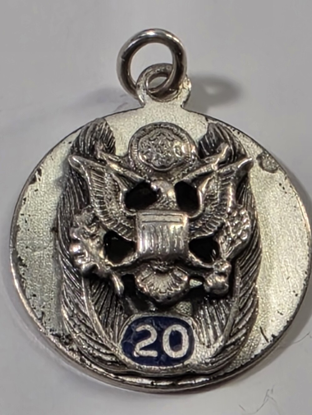 #2591, VTG,sterling silver US Army 20 years service pendant/ UT SS